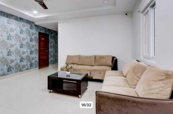 Sri Jahnavi Group Of Hotels,,3 star