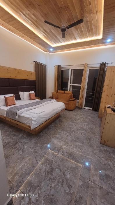 hotel skywing by mountmemory