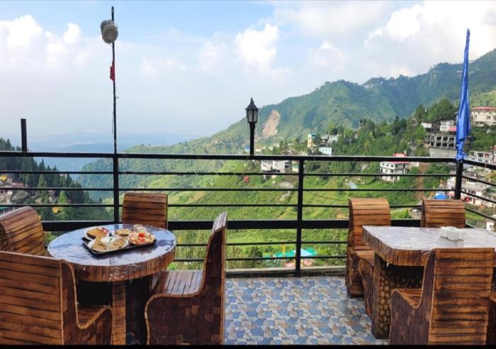 hotel skywing by mountmemory