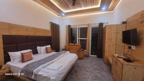 hotel skywing by mountmemory