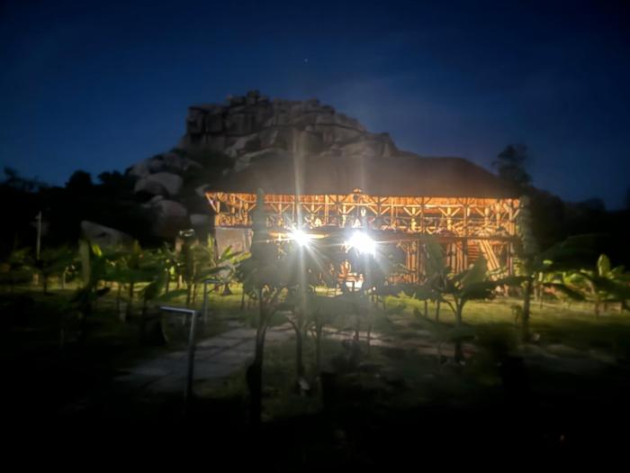 hill stone view hampi