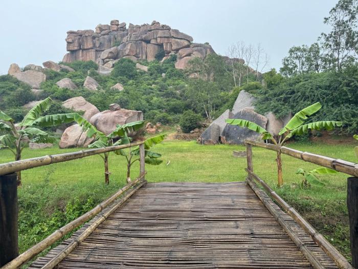hill stone view hampi