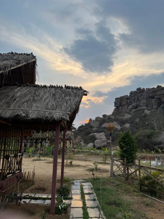 hill stone view hampi