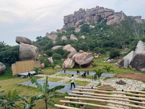 hill stone view hampi