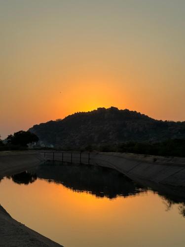 hill stone view hampi
