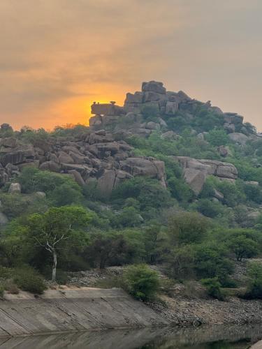 hill stone view hampi