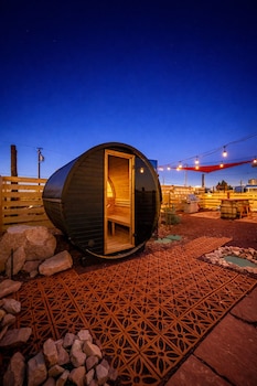 The Outpost Grand Canyon,,2 star