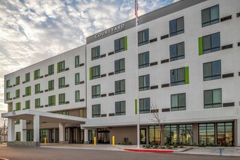 courtyard by marriott woodland