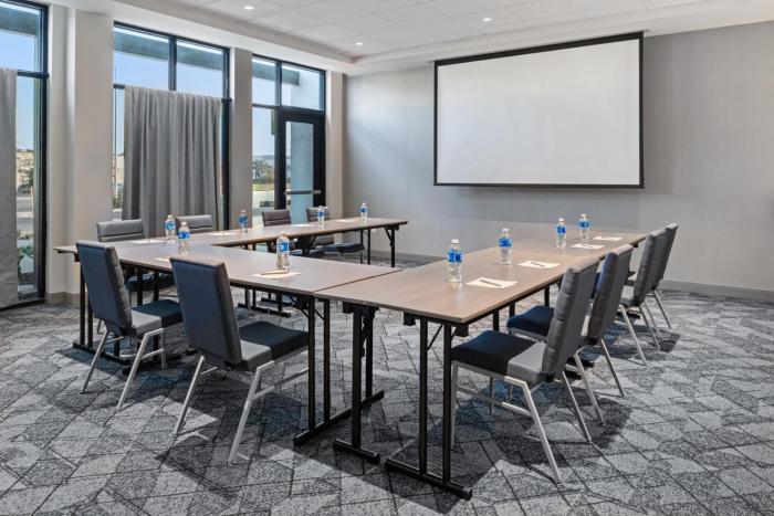 courtyard by marriott woodland