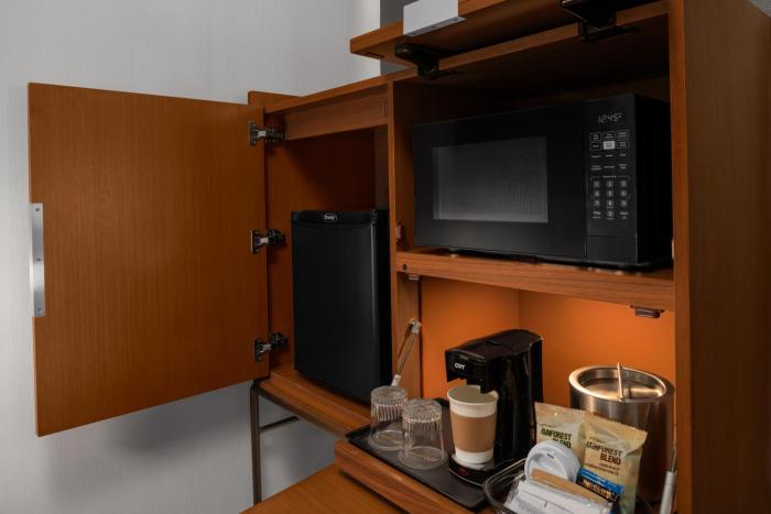 courtyard by marriott woodland