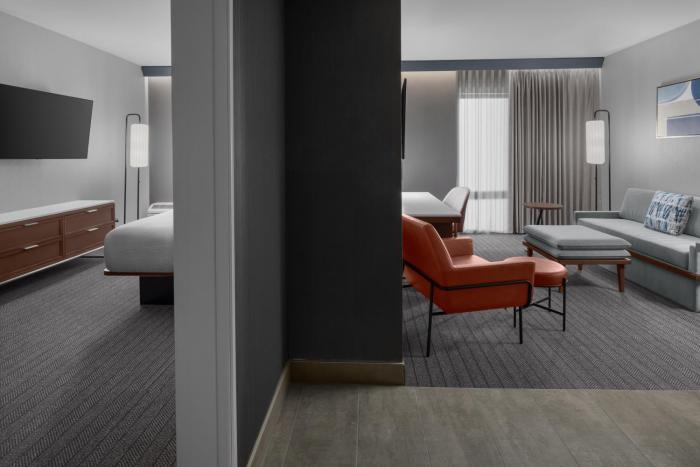 courtyard by marriott woodland