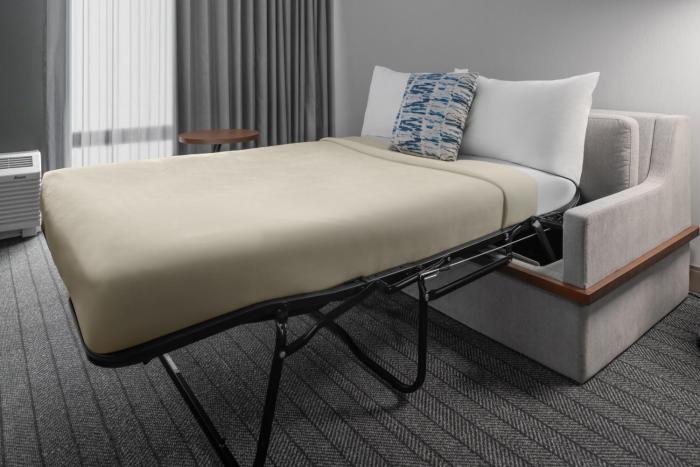 courtyard by marriott woodland