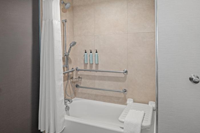 courtyard by marriott woodland
