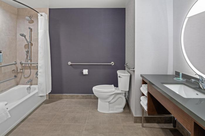courtyard by marriott woodland