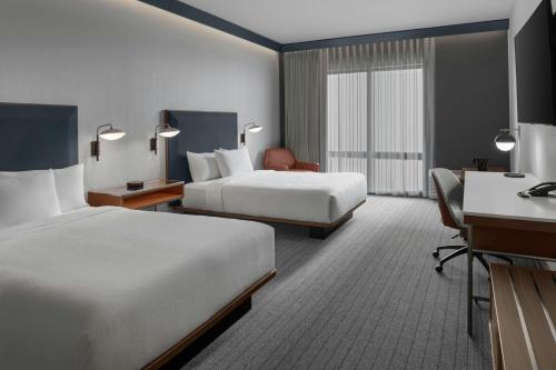 courtyard by marriott woodland