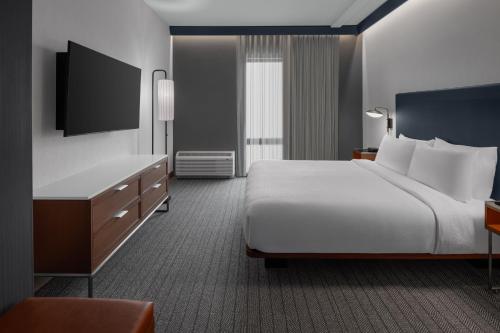 courtyard by marriott woodland