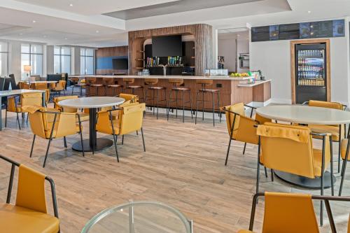 courtyard by marriott woodland