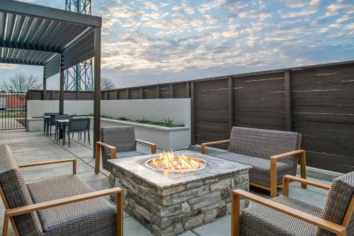 courtyard by marriott woodland