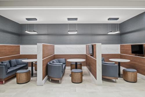 courtyard by marriott woodland