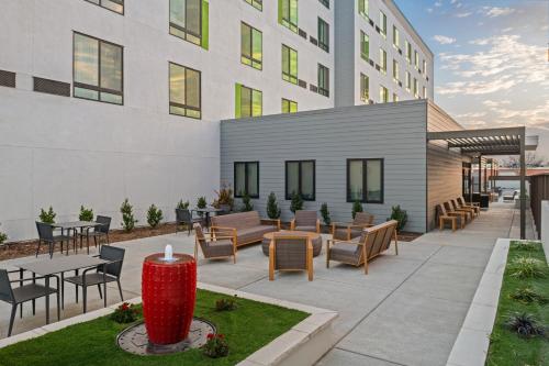courtyard by marriott woodland