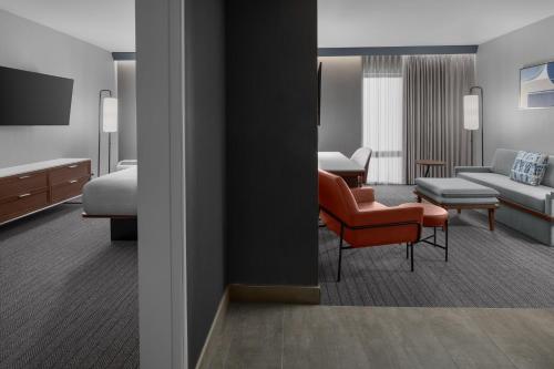 courtyard by marriott woodland