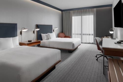 courtyard by marriott woodland