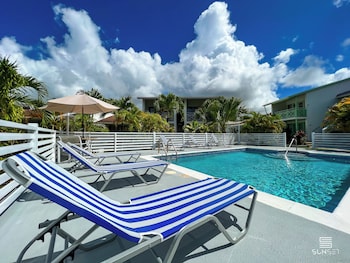 Sunset Lane Apartment Hotel,34 Mayhoe Avenue,3 star