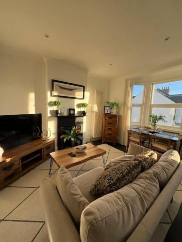 hill grove 2 bedroom apartment