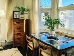 hill grove 2 bedroom apartment