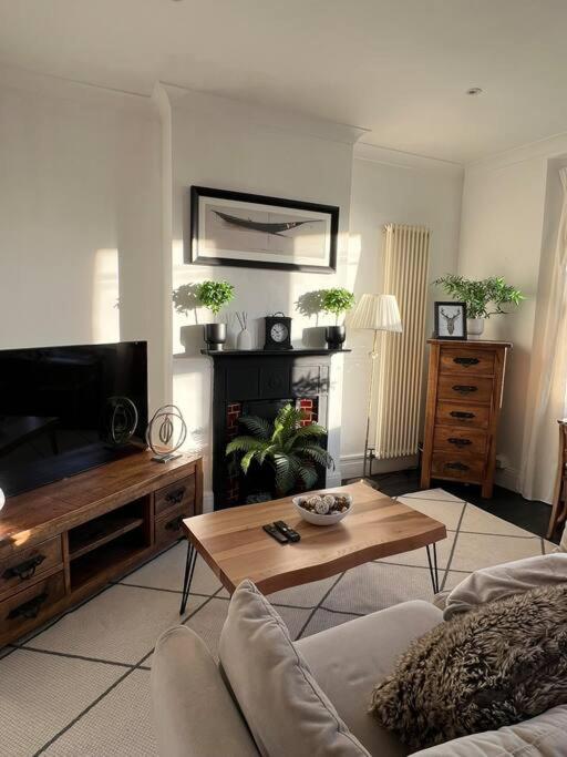 hill grove 2 bedroom apartment