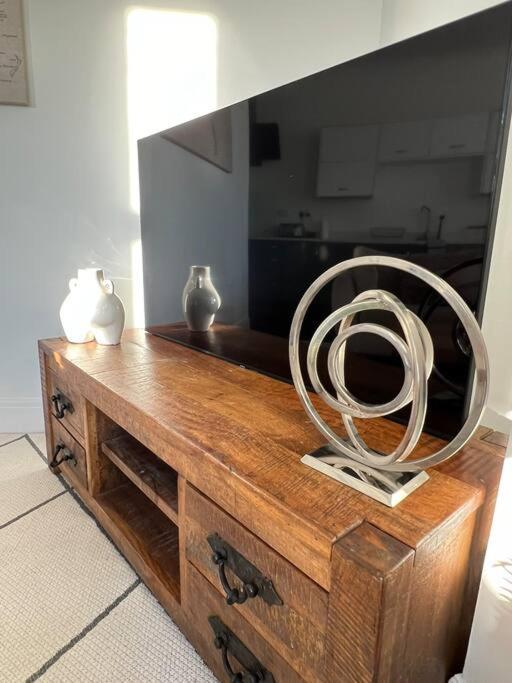 hill grove 2 bedroom apartment