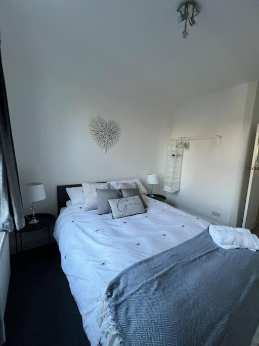 hill grove 2 bedroom apartment