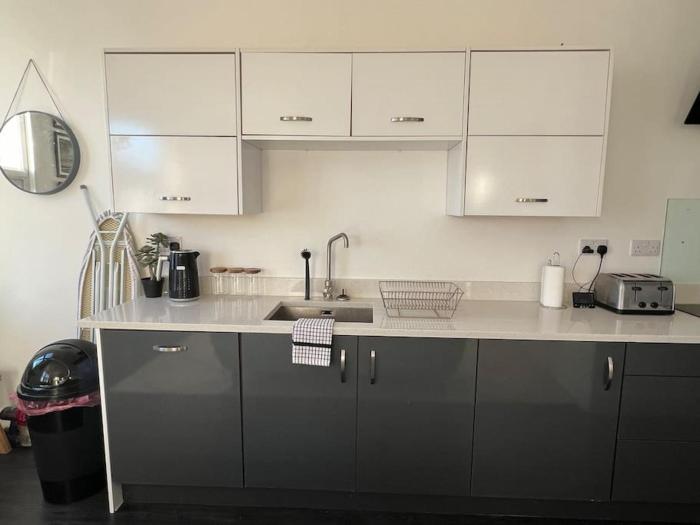 hill grove 2 bedroom apartment