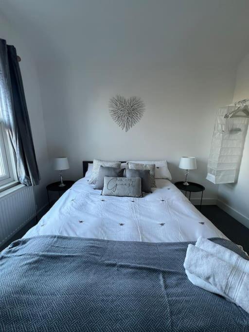 hill grove 2 bedroom apartment