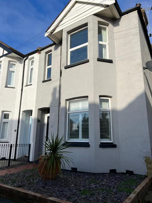 hill grove 2 bedroom apartment