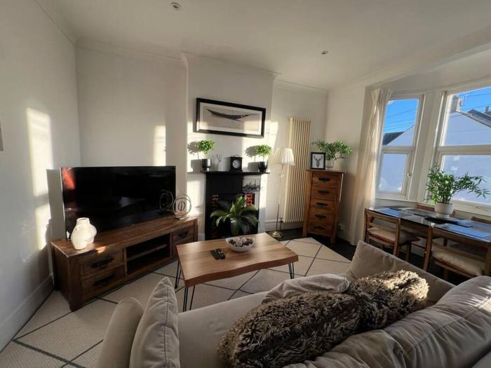 hill grove 2 bedroom apartment