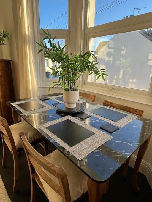 hill grove 2 bedroom apartment