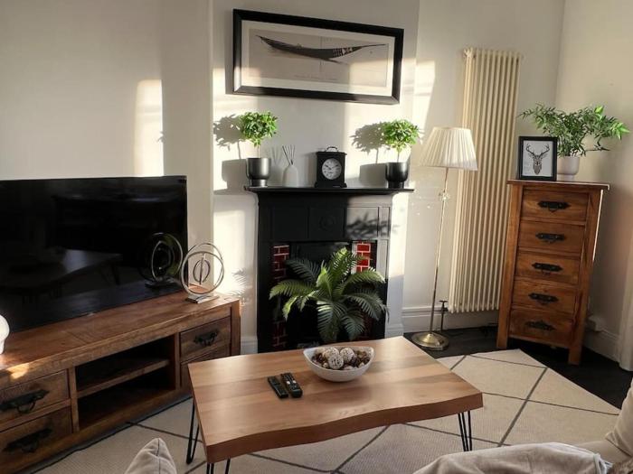 hill grove 2 bedroom apartment