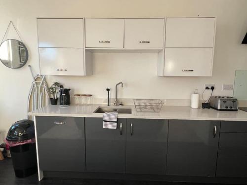 hill grove 2 bedroom apartment