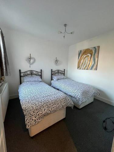 hill grove 2 bedroom apartment