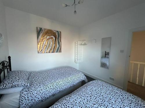 hill grove 2 bedroom apartment