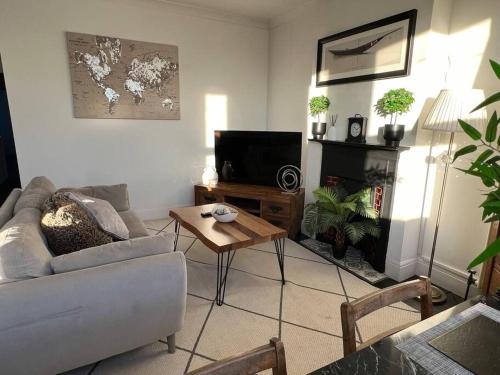 hill grove 2 bedroom apartment