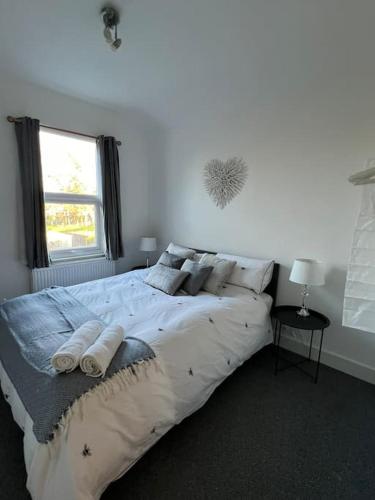 hill grove 2 bedroom apartment