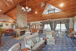 robyns nest lakeside resort