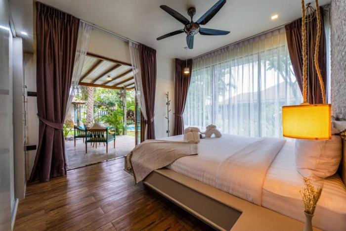 secluded oasis for family bm5