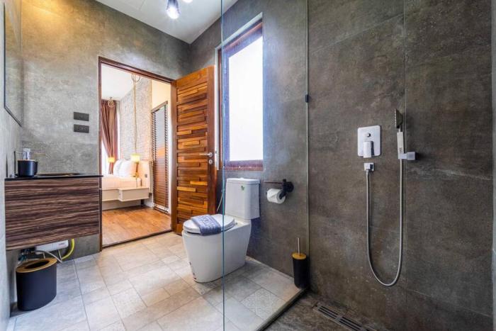 secluded oasis for family bm5