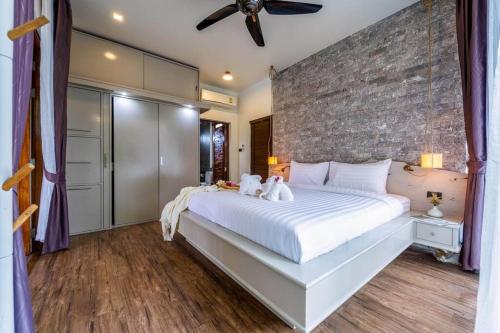 secluded oasis for family bm5