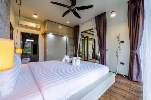 secluded oasis for family bm5