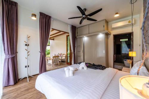 secluded oasis for family bm5