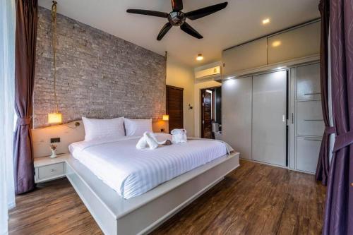 secluded oasis for family bm5